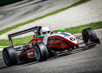 Fahre Einen Formel 3 Rennwagen In Hockenheimring Selbst Puresport